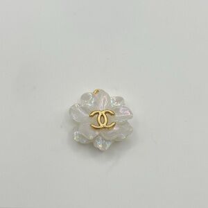 Chanel White and Gold Flower Pendant